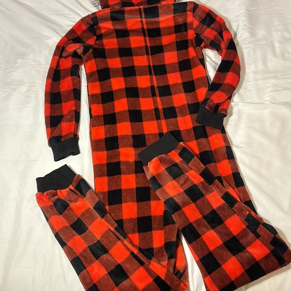Holiday Time Red & Black Onesie Buffalo Plaid One Piece Pajamas - size M - Picture 11 of 11